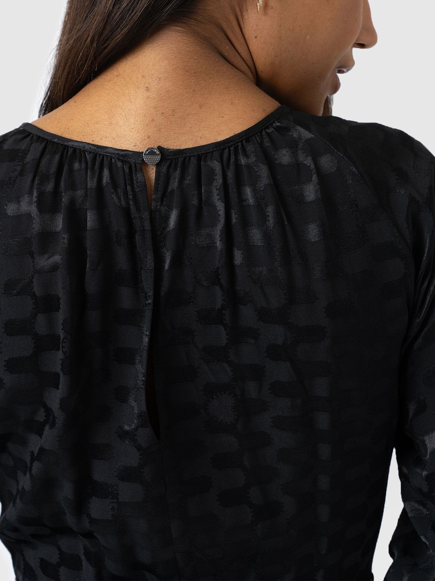 Ruby Flare Midi Dress - Black Jacquard - Women's Dresses | Saint + Sofia® EU